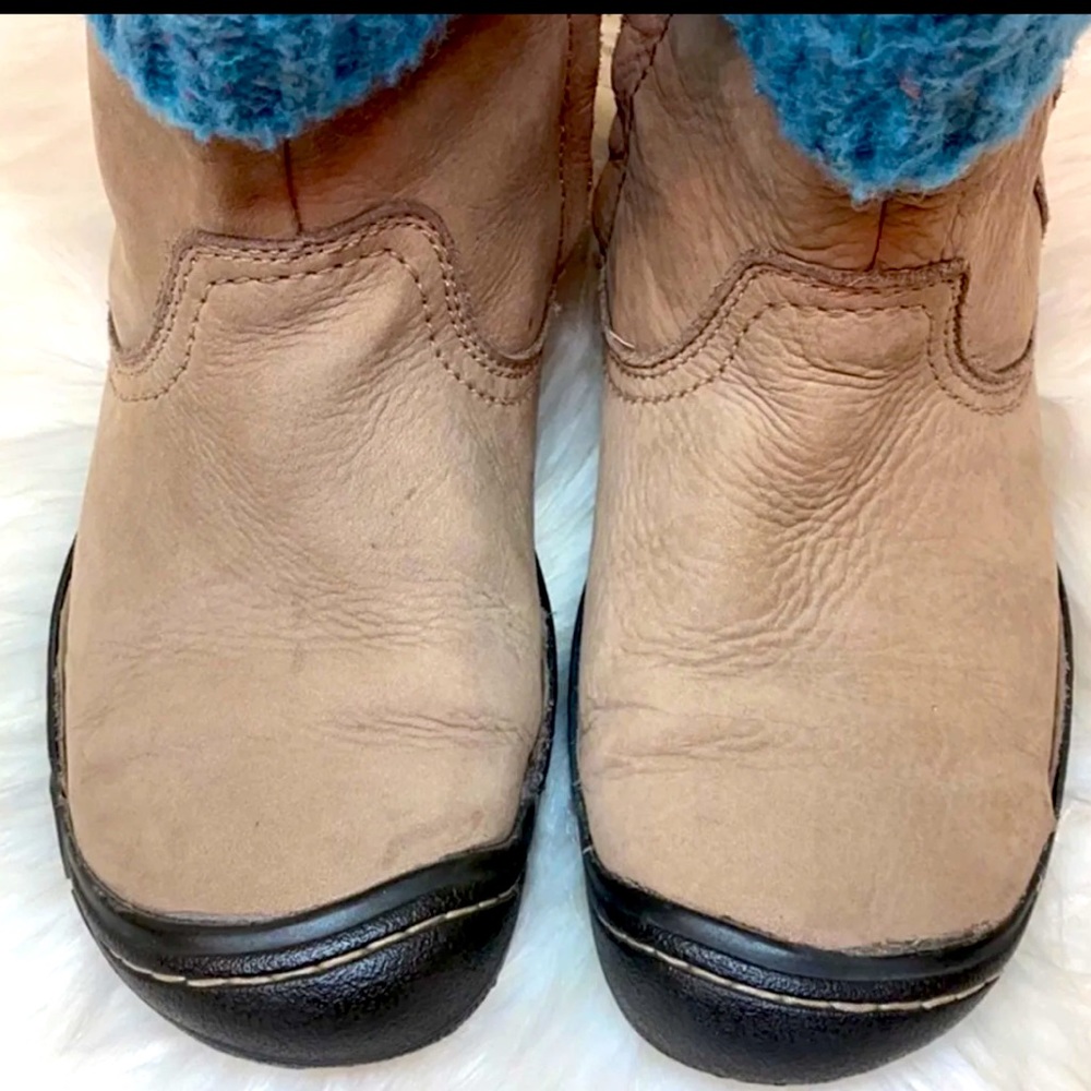 🌹🌹Keen knit Sweater & Suede Leather Boots Size 8🌹🌹 - Picture 5 of 10